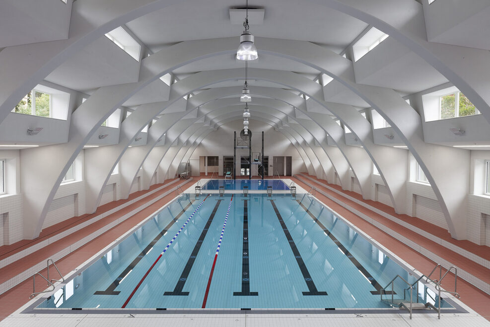 Schwimmhalle nach Fertigstellung der Sanierung