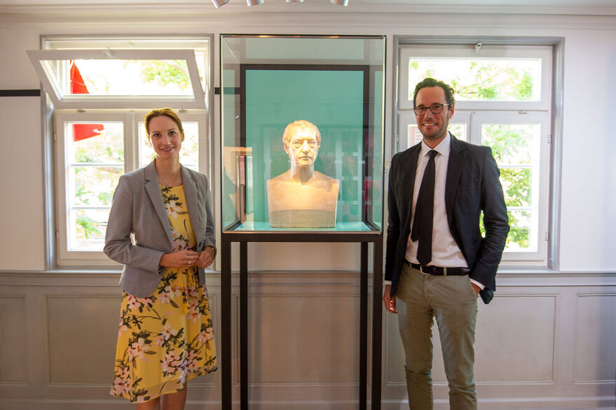 Erster Bürgermeister Dr. Fabian Mayer und Museumsleiterin Dr. Christiane Sutter im neugestalteten Hegel-Haus.