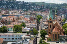 Blick über das Bohnen- und Leonhardsviertel mit der Leonhardskirche.