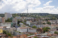 Luftbild der Stuttgarter Innenstadt mit Blick auf den Fernsehturm.