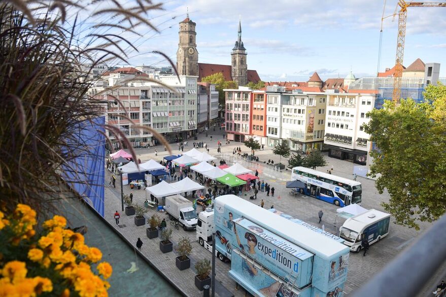 Dasv Wissenschaftsfestival auf dem Stuttgarte Marktplatz