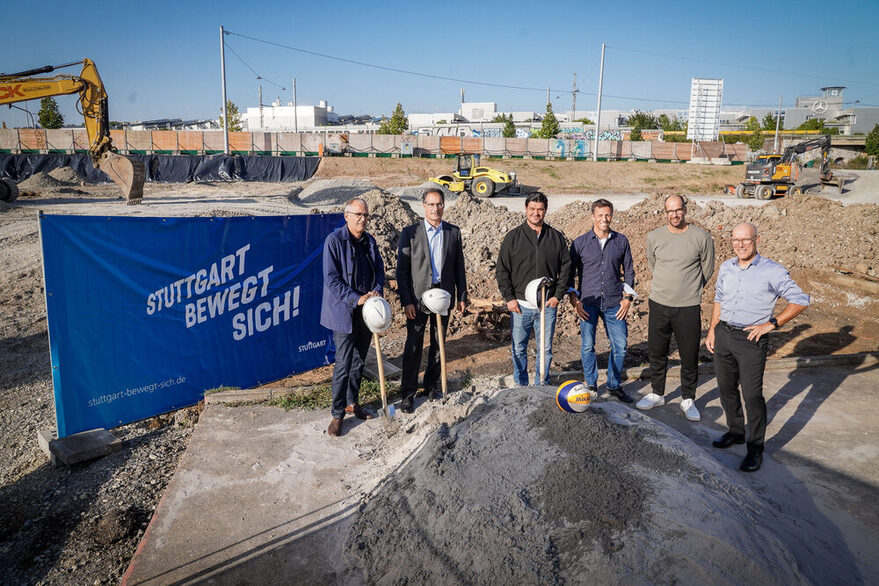 Spatenstich für neues Sportzentrum im NeckarPark mit Dr. Clemens Maier