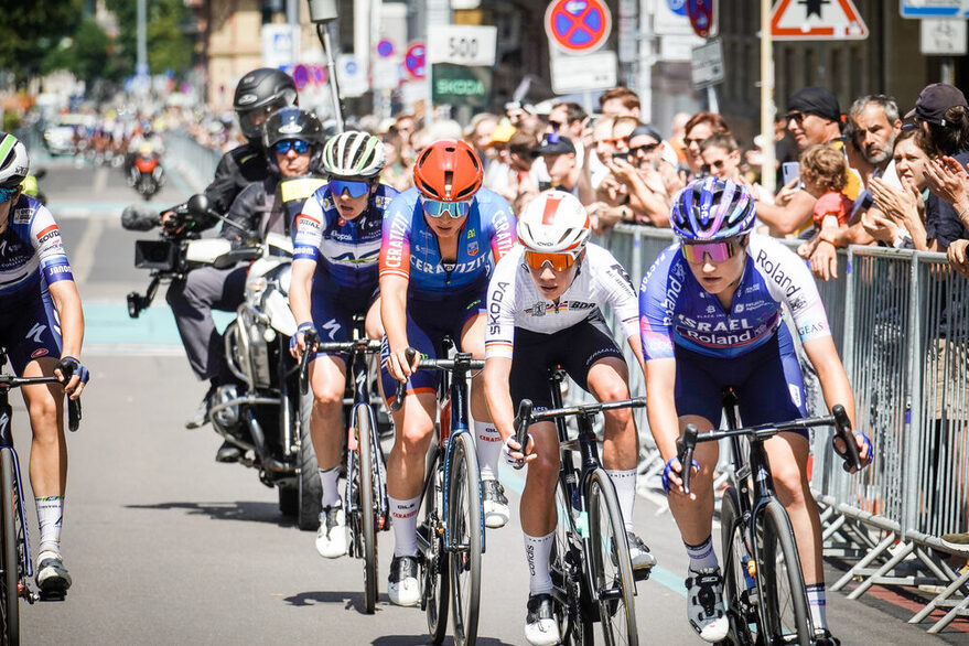 Radrennen auf einer Straße